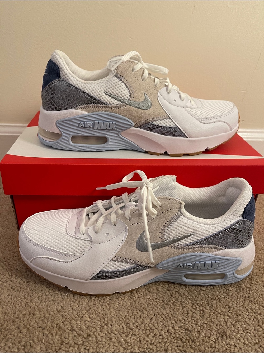 Nike Women’s Air Max Excee Prm White with Blue Snakeskin Brand New Size 9